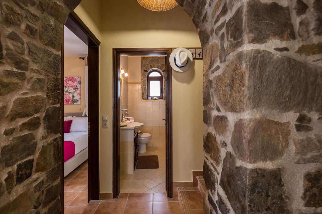 Tzouganos Villa Sfinarion Ngoại thất bức ảnh
